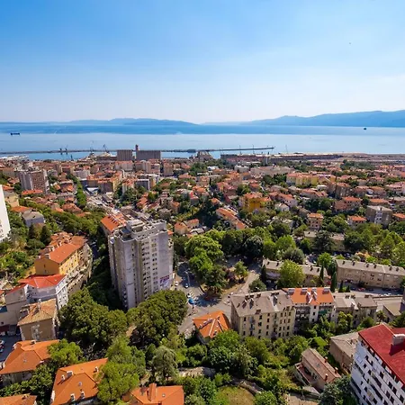 Heaven View Апартаменты *